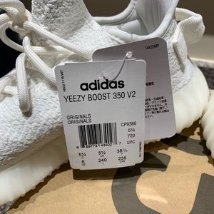 Triple White Yeezy Boost 350 V2